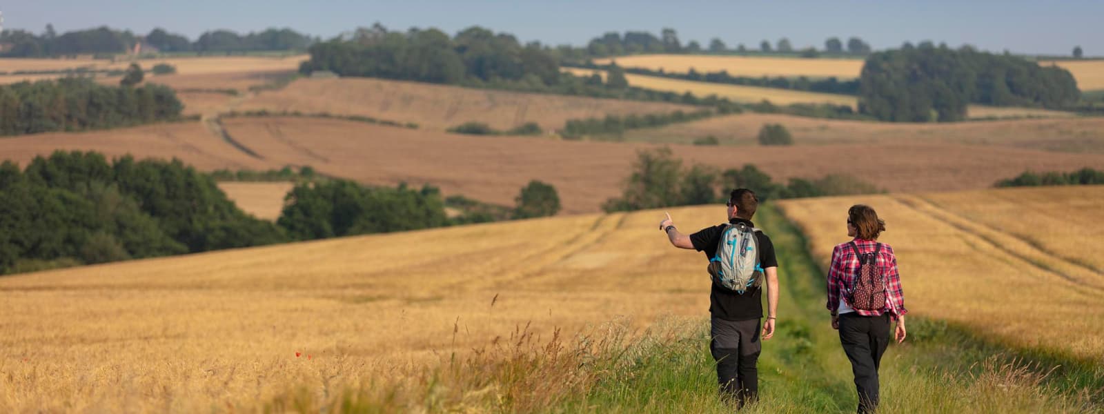 Lincolnshire NL - Wold Hike (c) Love Lincs Wolds